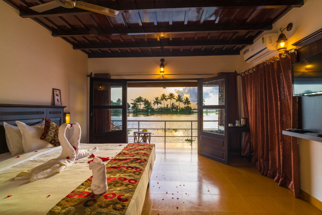 alleppey boat house price
